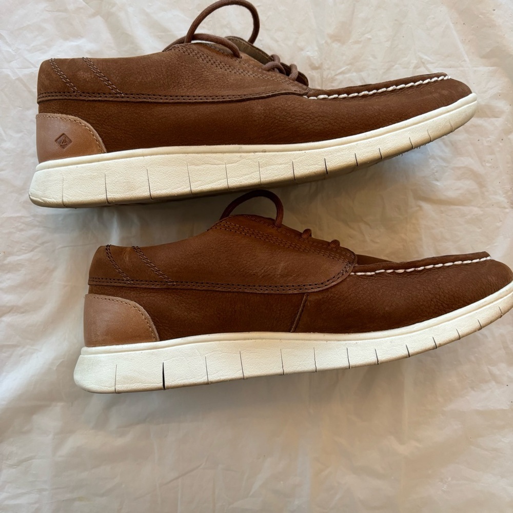 SPERRY Coastal plushwave slip on shoe brown nubuck SZ 8.5 Worn once - Picture 2 of 14